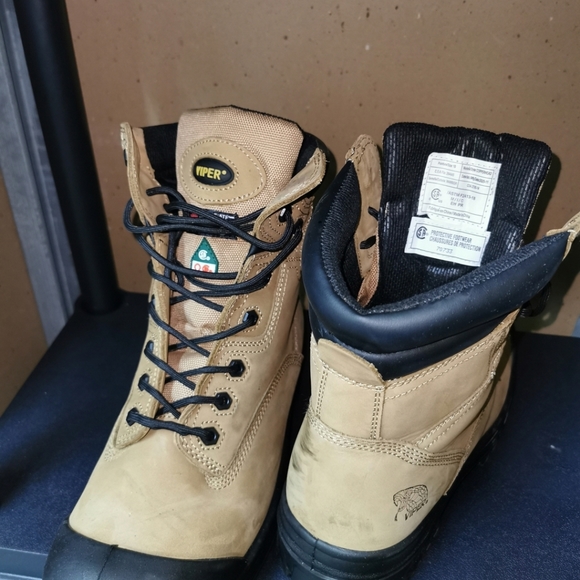Safety boots - Picture 6 of 10